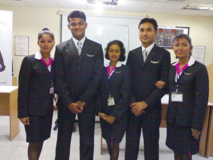 https://strongroots.sapratigs.com/wp-content/uploads/2023/03/Groomed-Cabin-Crews-Placed-with-Paramount-Airways.jpeg