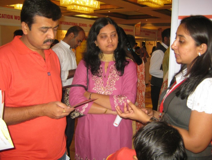 https://strongroots.sapratigs.com/wp-content/uploads/2023/03/Interacting-with-Parents-Career-Guidance-at-a-Young-Age.jpeg