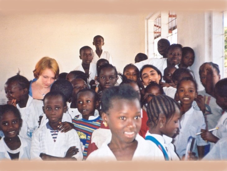 https://strongroots.sapratigs.com/wp-content/uploads/2023/03/The-Gambia-Public-School-The-Gambia.jpeg